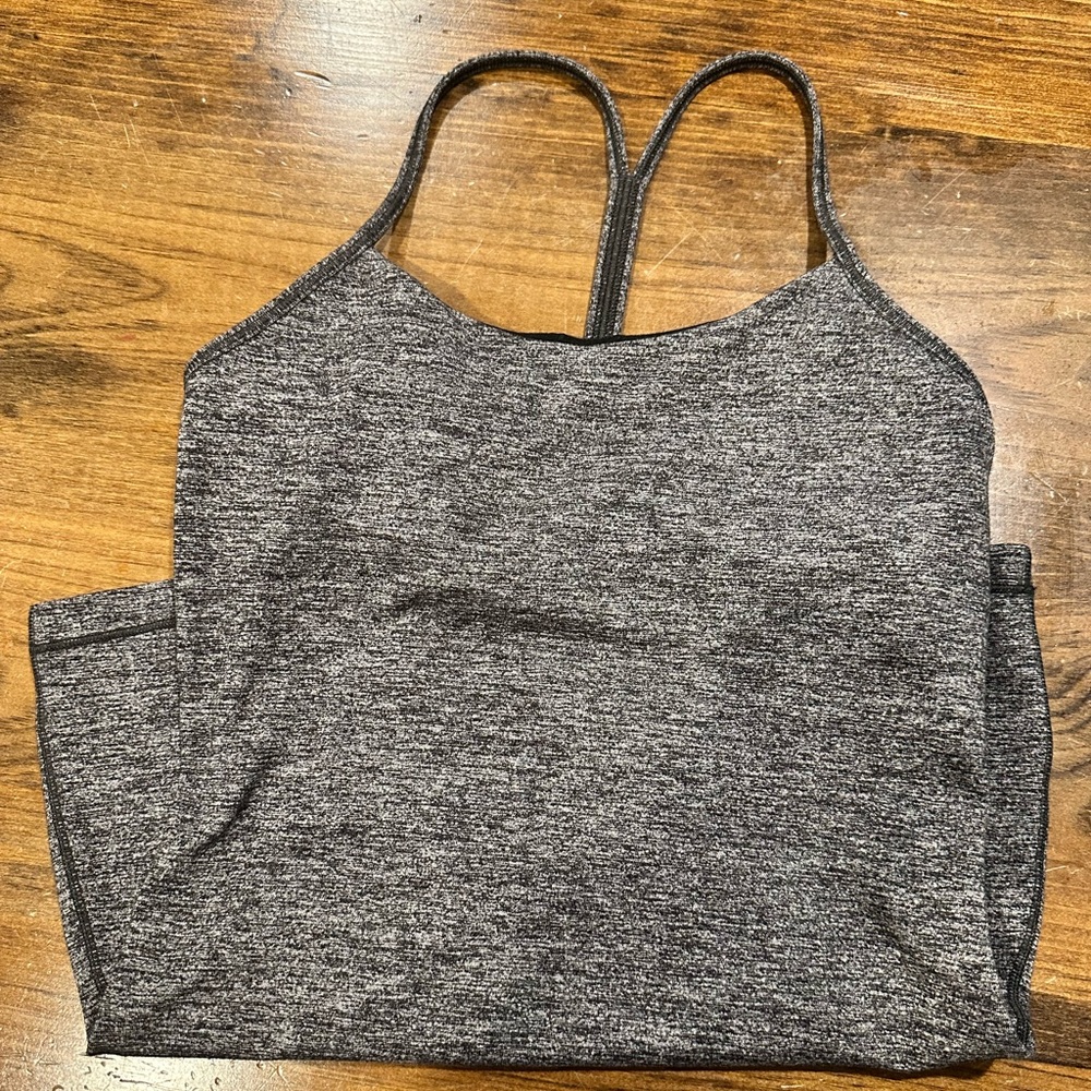 Lululemon Power Y Tank. Size 4. Smoke free home.